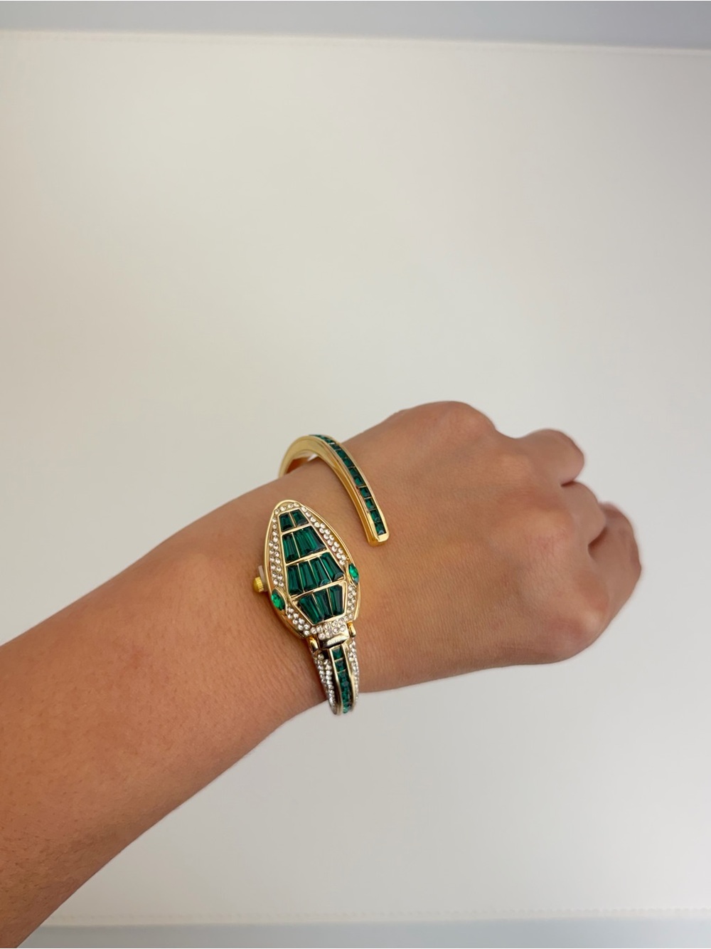 Serpenti Style Emerald Green Crystal Bangle Watch – Gold Tone Quartz Watch - Picture 10 of 11